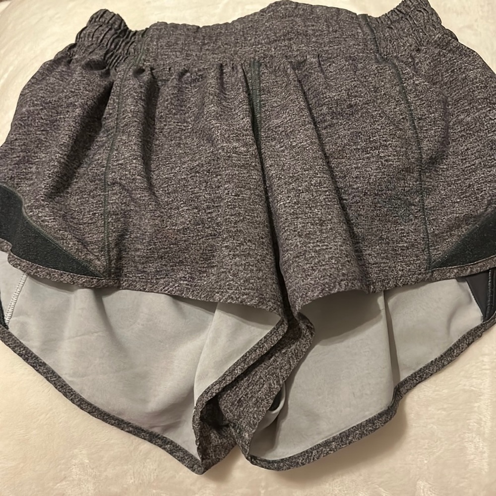 grey lululemon hotty hots size 4
